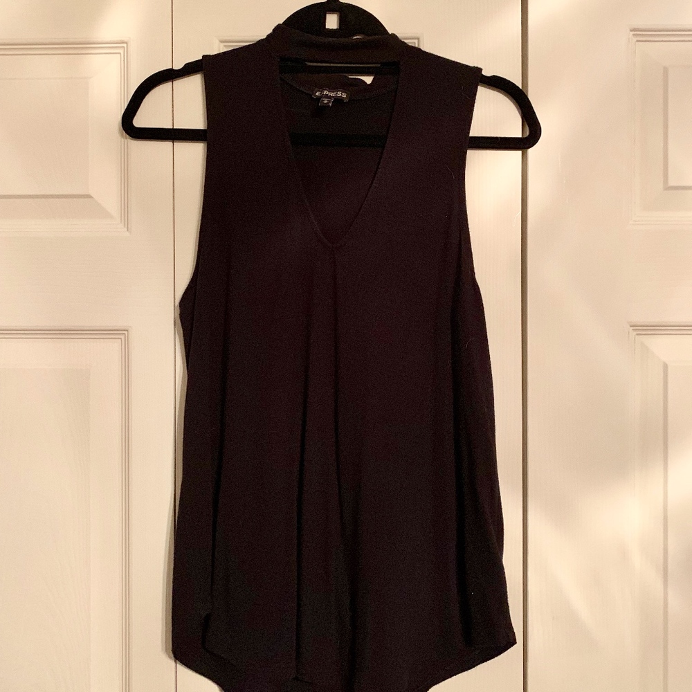 Choker neck t-shirt tank